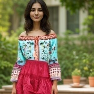 💥NWT💥 UMGEE WILDFLOWER TOP SZ S